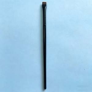 Pennello Sottile Angolato Nero Portatile per Sopracciglia, Strumento Singolo per Tinta Sopracciglia e Contorno Eyeliner - Vendita all'Ingrosso - Product Image 2