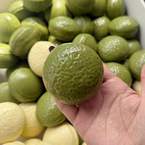 Balle anti-stress instantanée en plastique faite à la main, en forme <span class=keywords><strong>de</strong></span> pétale, remplie <span class=keywords><strong>de</strong></span> flocons, sans rebond, virale, ASMR, jouet souple et craquant - Product Image 4