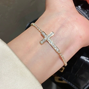 Bracciale Scorrevole Regolabile con Croce e Zirconi per Donna, Placcato in Rame Argento e Oro, Gioiello Religioso Cristiano Minimalista alla Moda - Product Image 2