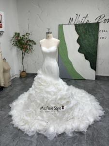 क्लासिक मत्स्यांगना फर्श-लंबाई फीता-अप बैक पुष्प विवाह पोशाक - Product Image 5