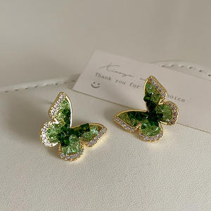 Pendientes De Joyeria De <span class=keywords><strong>Moda</strong></span> Nueva <span class=keywords><strong>Moda</strong></span> Dulce Niñas Joyería Bonitos Pendientes De Mariposa De Cristal Verde - Product Image 4
