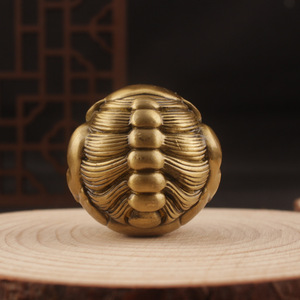 Bola Antiestrés Pixiu de Latón Puro Sólido Tallada a Mano, Adorno Artesanal de Estilo Chino, Color Nogal - Product Image 3