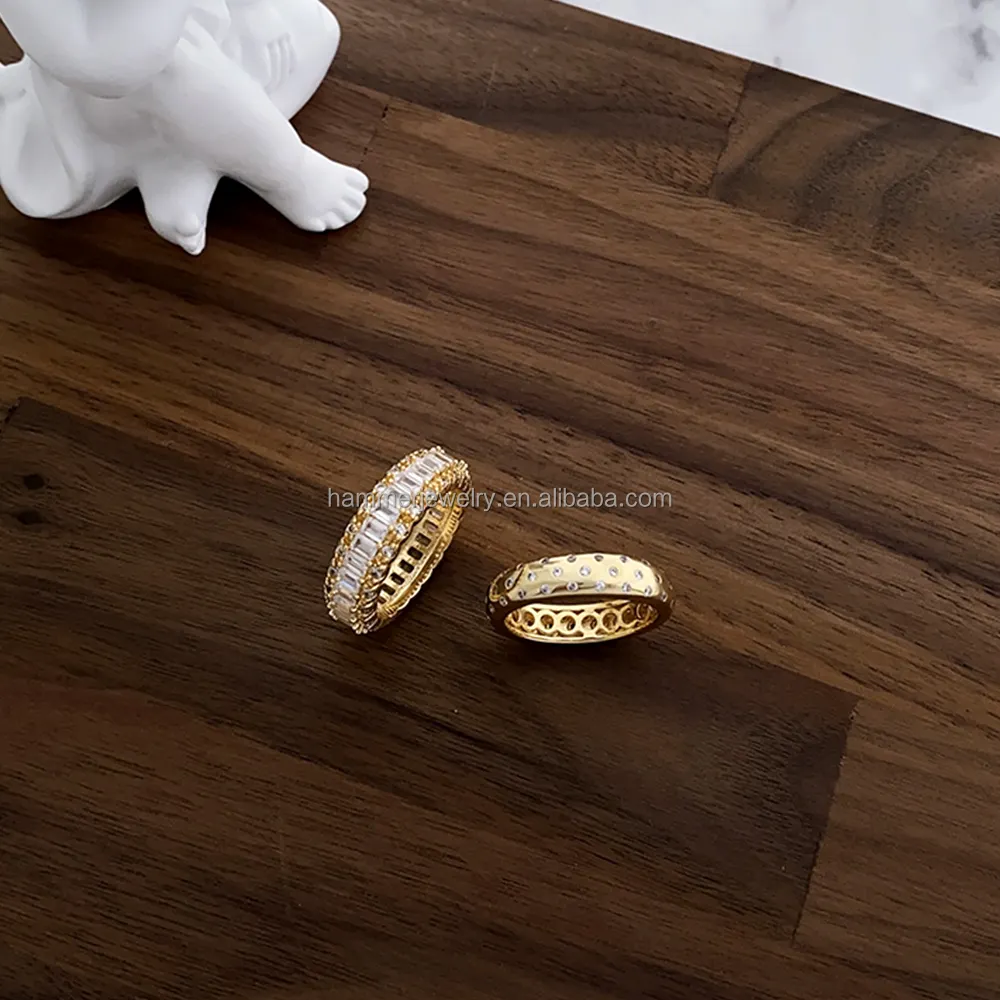 Moda 18K Latón chapado en oro con corte esmeralda Joyería de diamantes completos con circón anillos de Venta caliente para mujeres de buena calidad