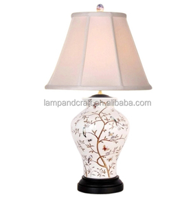 Hippocampe lampe de table beige avec finition ivoire abat-jour en tissu d'avoine pour la décoration intérieure chambre hôtel hall hôtel chambre - Product Image 4