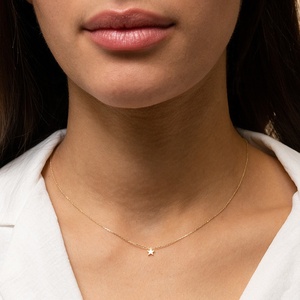 Collier pendentif en forme de petite étoile minimaliste uni en argent sterling 925 - Product Image 3