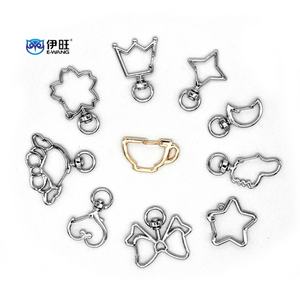 Ewang Petit Mousqueton Pivotant en Forme d'Étoile pour Bricolage, Création de Porte-clés et Sacs - Product Image 1