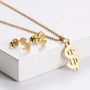 Ensemble de bijoux de mode personnalisés pour femmes, minimaliste, chaîne en acier inoxydable plaqué or 18 carats, collier et boucles d'oreilles en forme de cœur et de papillon, pour cadeau - Product Image 2