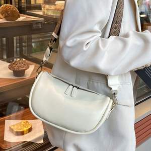 AndoBag - Bolso Bandolera Versátil de Moda para Mujer, de Cuero Vacuno Genuino, con Cierre Simple, Modelo 3122 - Product Image 2