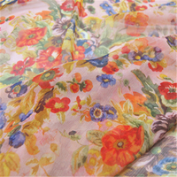 Vente en gros de tissu en soie naturelle froissée GGT à motifs floraux incroyables pour robe d'été pour femmes
