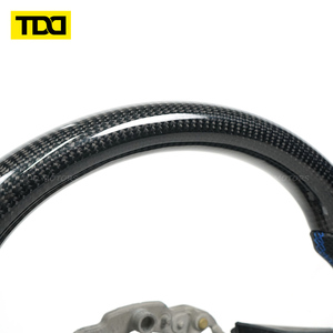 Volante de Fibra de Carbono Brillante TDD Compatible con Mini Cooper, Empuñadura de Cuero Negro Perforado, Hecho a Medida - Product Image 4
