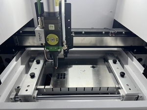 Machine de découpe laser à fibre de haute précision pour or argent petit coupeur laser pour bijoux or argent 1000W 1500W - Product Image 2