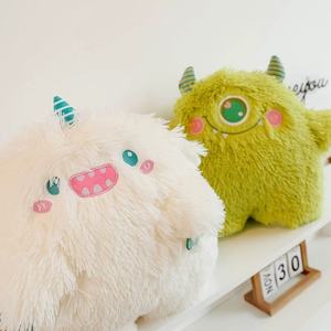 Peluche Mostro Monoculare Morbido e Lungo in Cotone - Vendita Diretta dalla Fabbrica, Adorabile Cuscino Mostro per Bambine e Bambini, Regalo di Compleanno - Product Image 1
