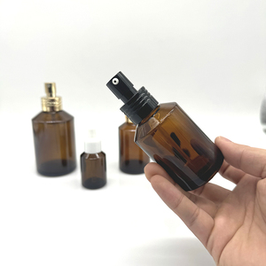 Bouteille en verre à épaule oblique pour huiles essentielles avec tête pulvérisatrice, prix usine de gros, pour soins de la peau, parfums et lotions stabilisées - Product Image 3