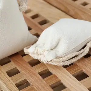 Небольшой многоразовый мешок для пыли из белой муслиновой ткани