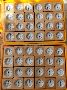 Đồng Hồ Gỗ Để Bàn Kiểu Cổ Điển Thiết Kế Cổ Điển Chữ Số La Mã - Product Image 4