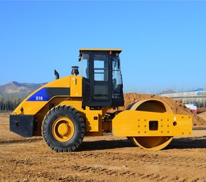 Rodillo Compactador de Un Solo Tambor de 18 Toneladas, 518, 129 kW, para Carreteras Urbanas y Áreas Sensibles, Fuerza Excitante de 327/188 KN, Nivel 2, con Cabina ROPS - Product Image 5