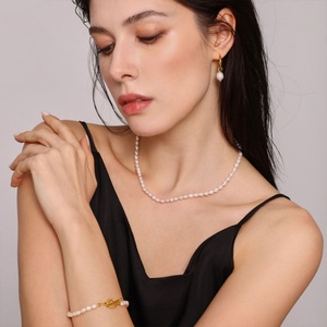 Collier en or luxueux anti-ternissement 18 carats en acier inoxydable véritable avec perle d'eau douce, coffret cadeau pour femmes et filles - Product Image 3