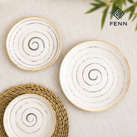 Ensemble d'assiettes à dîner en céramique FENN à motif spirale peint à la main, vaisselle rustique en grès avec bord doré, vente en gros directe d'usine
