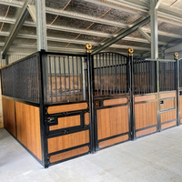 Clôture stable facile à installer Intérieur de stalle à chevaux Panneau de clôture en bambou à porte battante pour box de stalle avant stable pour chevaux