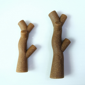 Jouet à mâcher pour chien en forme de branche, matériau composite écologique, utilisation intérieure et extérieure, 2 tailles pour toutes les races de chiens - Product Image 4