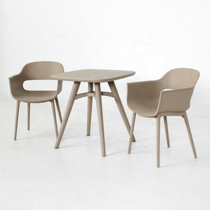 Ensemble bistrot <span class=keywords><strong>de</strong></span> <span class=keywords><strong>jardin</strong></span> moderne en plastique Joye Leisure, confortable, <span class=keywords><strong>pas</strong></span> <span class=keywords><strong>cher</strong></span>, imperméable, pour <span class=keywords><strong>balcon</strong></span>, terrasse, chaises en PP, mobilier d'hôtel - Product Image 1