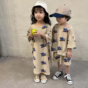 Pakaian anak laki-laki dan perempuan musim panas grosir Set pakaian anak laki-laki 2 buah gaun anak perempuan saudara kembar cetak hiu penuh 1-10 tahun