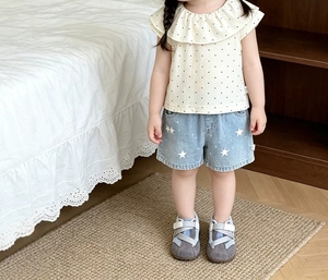 Conjunto de Ropa de Verano para Niña, Blusa con Cuello <span class=keywords><strong>Peter</strong></span> <span class=keywords><strong>Pan</strong></span> y Estampado de Lunares, Pantalones Cortos de Mezclilla con Estampado de Estrellas - Product Image 1