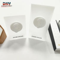 Ensemble de présentoirs personnalisés en cuir PU noir et blanc pour bijoux de piercing avec support en acrylique, présentoir pour boucles d'oreilles en silicone et présentoir hexagonal en chêne