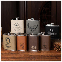 Gourde à liqueur moderne et minimaliste de 6 oz en acier inoxydable, fournie par le fabricant, avec logo gravé au laser et design enveloppé de cuir
