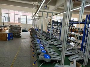 Personalizar al aire libre 4M 5M 6M 7M 8M 9M 10M 12M lámpara <span class=keywords><strong>de</strong></span> acero galvanizado al aire libre jardín decorativo poste <span class=keywords><strong>de</strong></span> luz <span class=keywords><strong>de</strong></span> calle Solar - Product Image 6