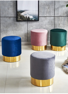 <span class=keywords><strong>Pouf</strong></span> Ottomano Rotondo Moderno Francese con Seduta, Base in Acciaio Inox e Rivestimento in Velluto Rosa e Nero per Soggiorno - Product Image 2