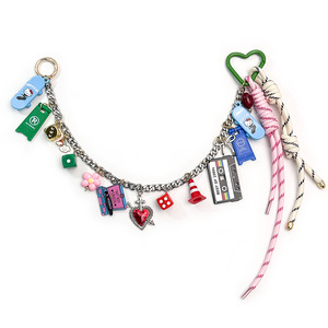 Lindo llavero de plástico con forma de corazón, cadena y dijes para accesorio de bolso, regalo de San Valentín - Product Image 4