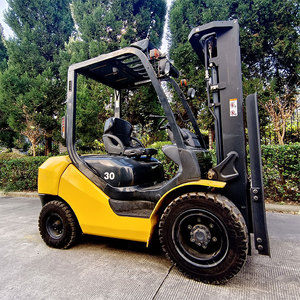 מלגזה דיזל יפנית משומשת וזולה, 3 טון, תורן 3 שלבים, גובה הרמה 4.5 מטר, 6 חודשי אחריות, הפעלה בישיבה, למכירה קמעונאית - Product Image 2