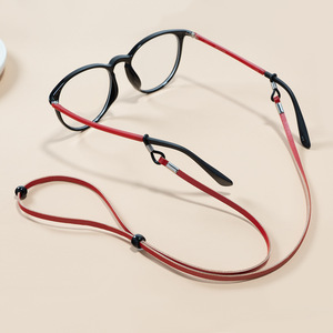 Chaîne de <span class=keywords><strong>lunettes</strong></span> unisexe universelle en cuir, cordon antidérapant réglable pour <span class=keywords><strong>lunettes</strong></span>, support de cordon de cou pour <span class=keywords><strong>lunettes</strong></span> - Product Image 2