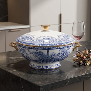 Soupière en céramique bleue et blanche classique de luxe sur mesure avec couvercle, motif paysager et bordure dorée, ensemble de vaisselle - Product Image 6