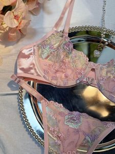 ชุดชั้นในเซ็กซี่ลูกไม้ลายดอกไม้ปักลายฉลุสำหรับผู้หญิง สไตล์รักผู้ใหญ่แบบใหม่ สำหรับวันวาเลนไทน์ - Product Image 3