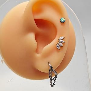 Groothandel Kinderen Bruiloft Verloving Op Maat Geïmplanteerde G23 Titanium Zirkoon Intern Gedraaide Labret Ring Lip Monore Piercings - Product Image 6