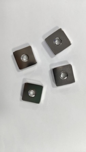 Materiales magnéticos buen precio imán de neodimio Código HS 85051110 agujero avellanado imán máquina fabricante Esquinas redondeadas - Product Image 3