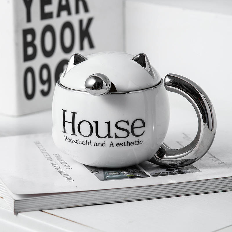 ถ้วยแมวขาว