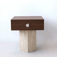 Table de chevet moderne en bois avec plateau en marbre travertin naturel et 1 tiroir