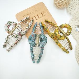 MIO ผ้าครอบคลุมคลิปกรงเล็บ<span class=keywords><strong>ผม</strong></span>แบบกําหนดเองรูปสี่เหลี่ยมผืนผ้าข้ามสําหรับ<span class=keywords><strong>ผม</strong></span><span class=keywords><strong>ผู้หญิง</strong></span>สาวดอกไม้สดคลิปฉลาม<span class=keywords><strong>ผม</strong></span><span class=keywords><strong>หนา</strong></span> - Product Image 3