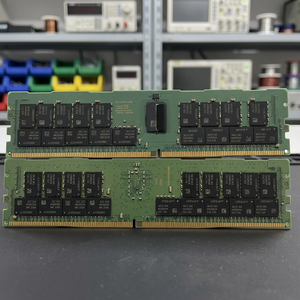 หน่วยความจำเซิร์ฟเวอร์ DDR4 32G 3200MHz REG ECC M393A4K40EB3-CWEBY M393A4K40EB3-CWE M393A4K40DB2-CVFCQ M393A4K40DB3-CWE - Product Image 3