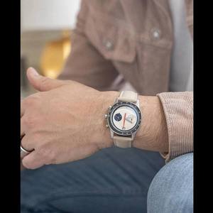Nouvelle montre à quartz lumineuse inspirée des trous noirs, boîtier en acier inoxydable de 30 mm, verre, bracelet en cuir véritable, unisexe - Product Image 5