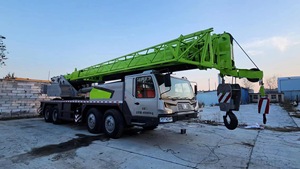 Camion-grue Zoomlion d'occasion de 70 tonnes, pompe hydraulique et moteur fonctionnels, machine de levage industrielle économique - Product Image 2