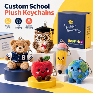 Porte-clés en peluche pour écoles en gros, porte-clés personnalisés avec emballage à marque privée pour la vente au détail, les boutiques <span class=keywords><strong>de</strong></span> cadeaux et les commandes en gros - Product Image 1