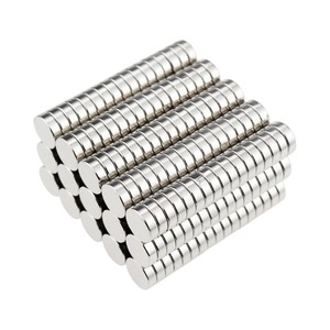 1Mm 2Mm 3Mm <span class=keywords><strong>4Mm</strong></span> 5Mm 6Mm 7Mm 8Mm 10Mm Nam Châm Đĩa N35 N40 N45 N50 N52 Mạnh Mẽ Neodymium Nam Châm NdFeB Vật Liệu Từ Tính - Product Image 3