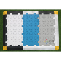 Revêtement de sol modulaire emboîtable pour événements en PP stabilisé aux UV, antidérapant, à motif diamant, avec aération côtelée et design graphique