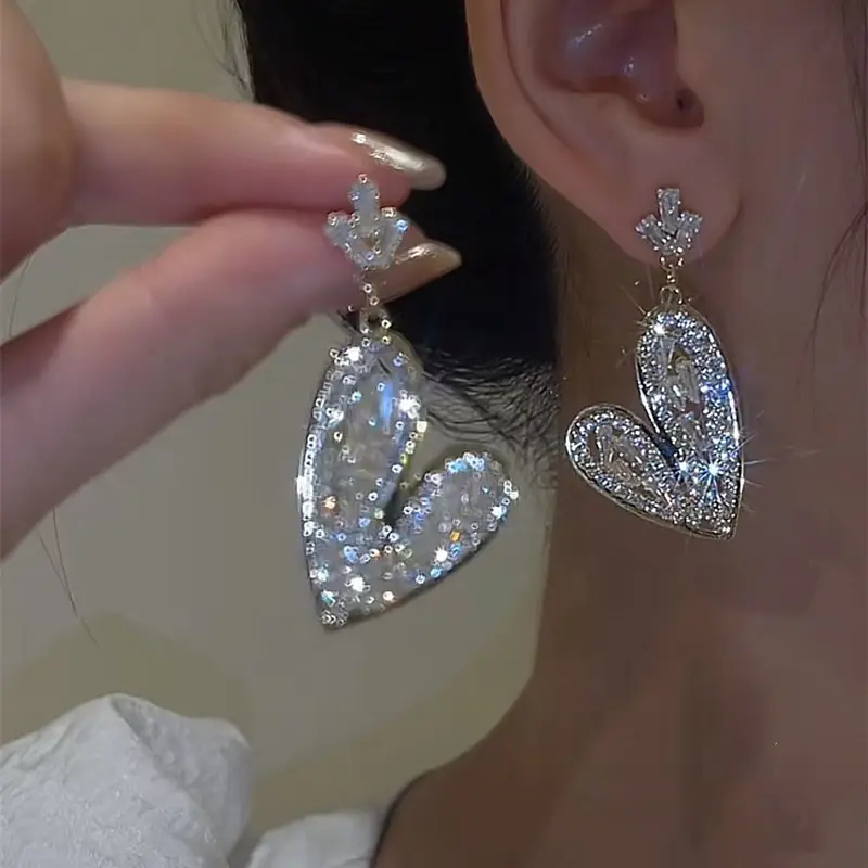 DAIHE Fashion S925 Silver Needle Full Diamond Zircon Stud Earrings Heart Charms Love Earrings Jewelry for Women