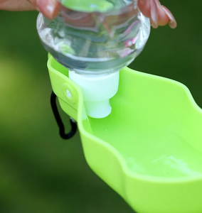 पेटको गर्म बिक्री फोल्डेबल पालतू जानवर यात्रा पीने पानी की बोतल कुत्ते के साथ कुत्ते के लिए कप पालतू - Product Image 5