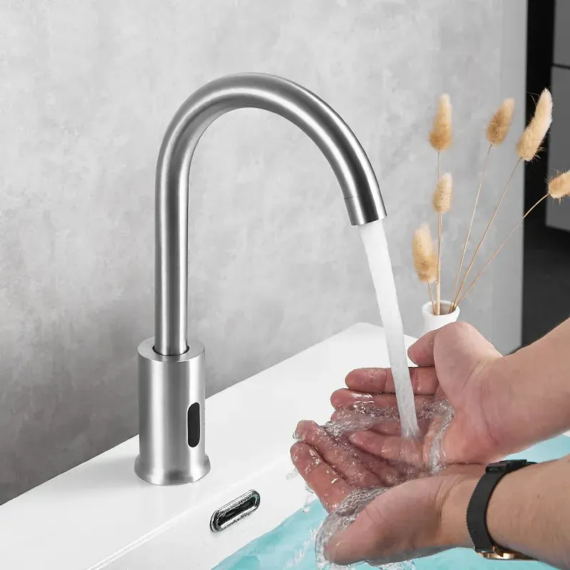 Powered Bathroom mixer tap faucet Sink Automatic Senor Tap Instant Touchless Sensor Faucet Brass Basin Faucet